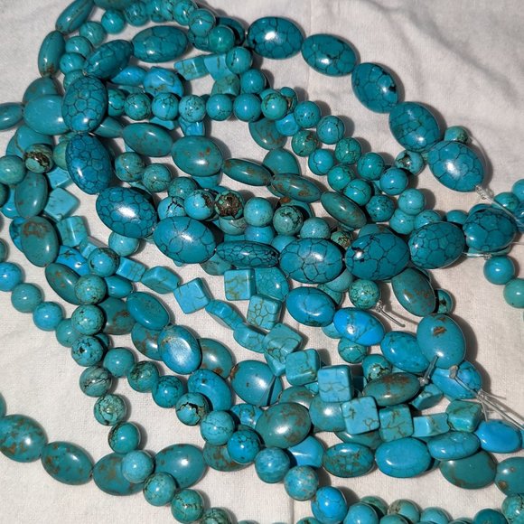 Jewelry - Fistfull of howlite beads